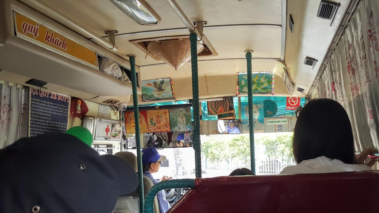 Dans un bus à Saigon