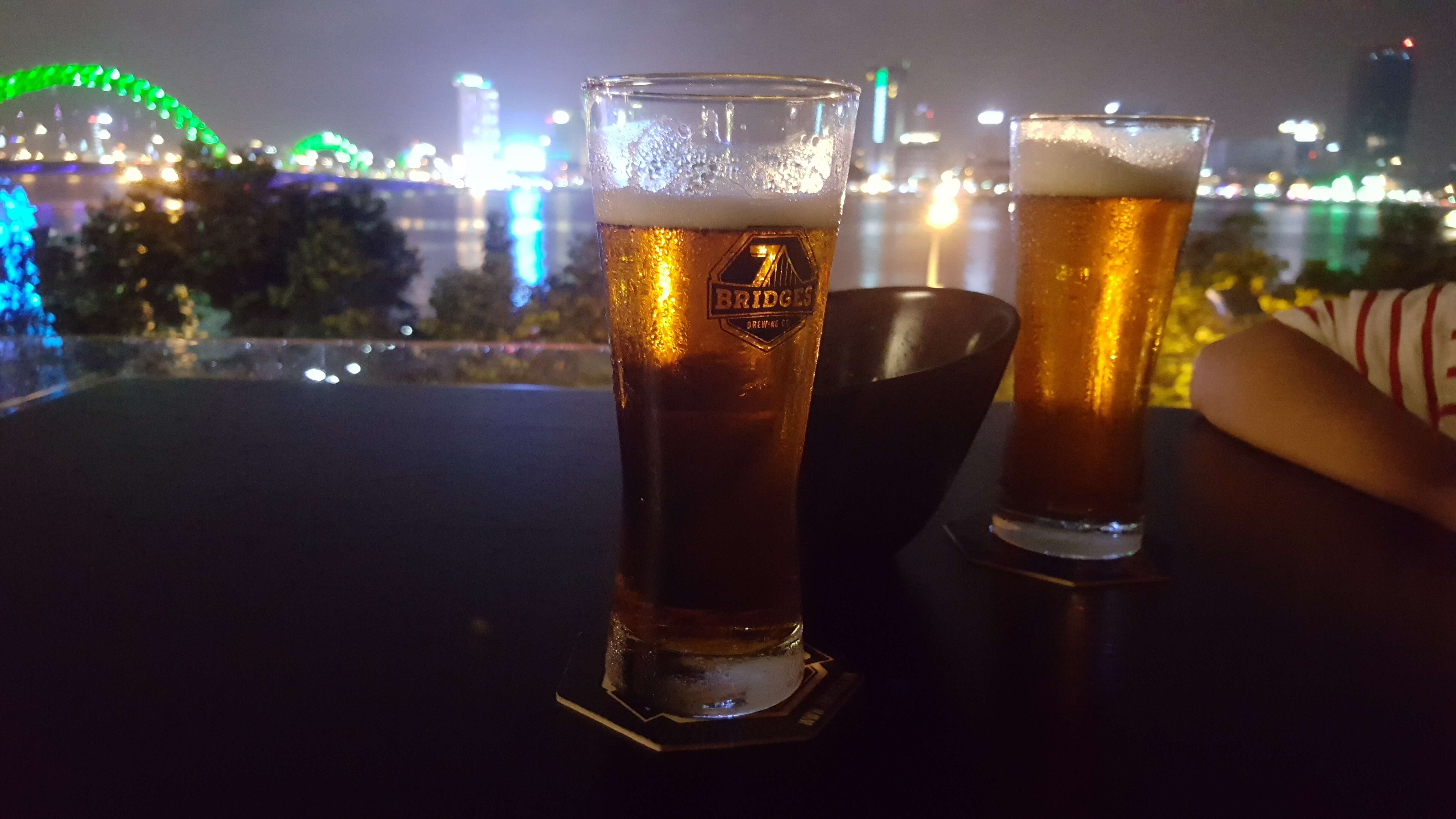 Bière artisanale à 7 Bridges à Da Nang