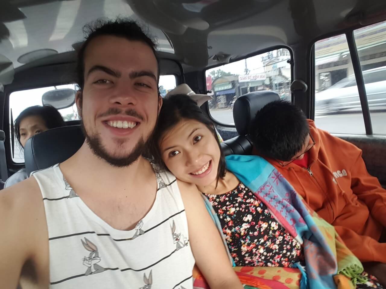 Selfie dans la voiture pour Vũng Tàu