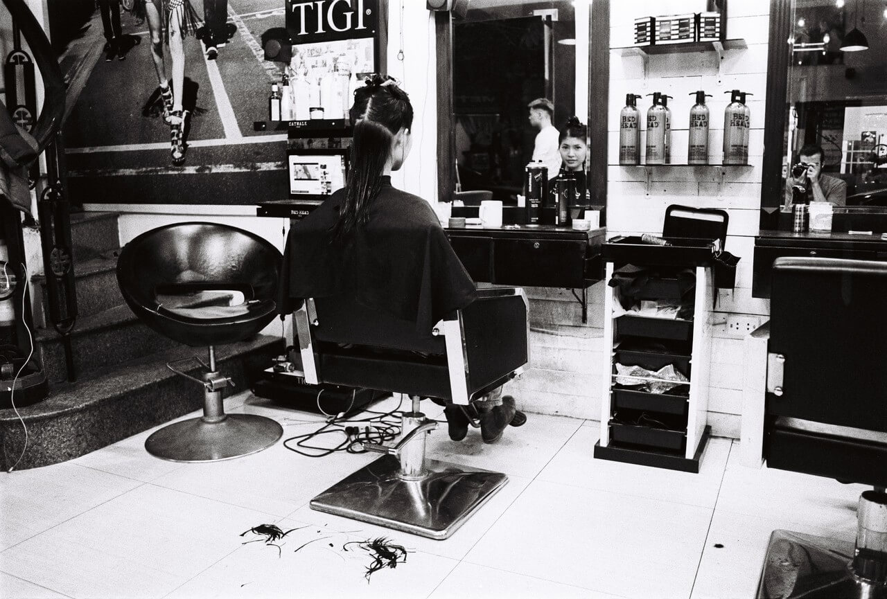 Clara chez le coiffeur à Ha Noi