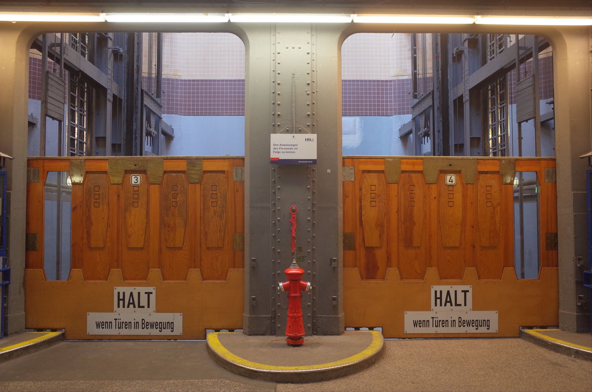 L'ascenseur du Elbtunnel à Hambourg