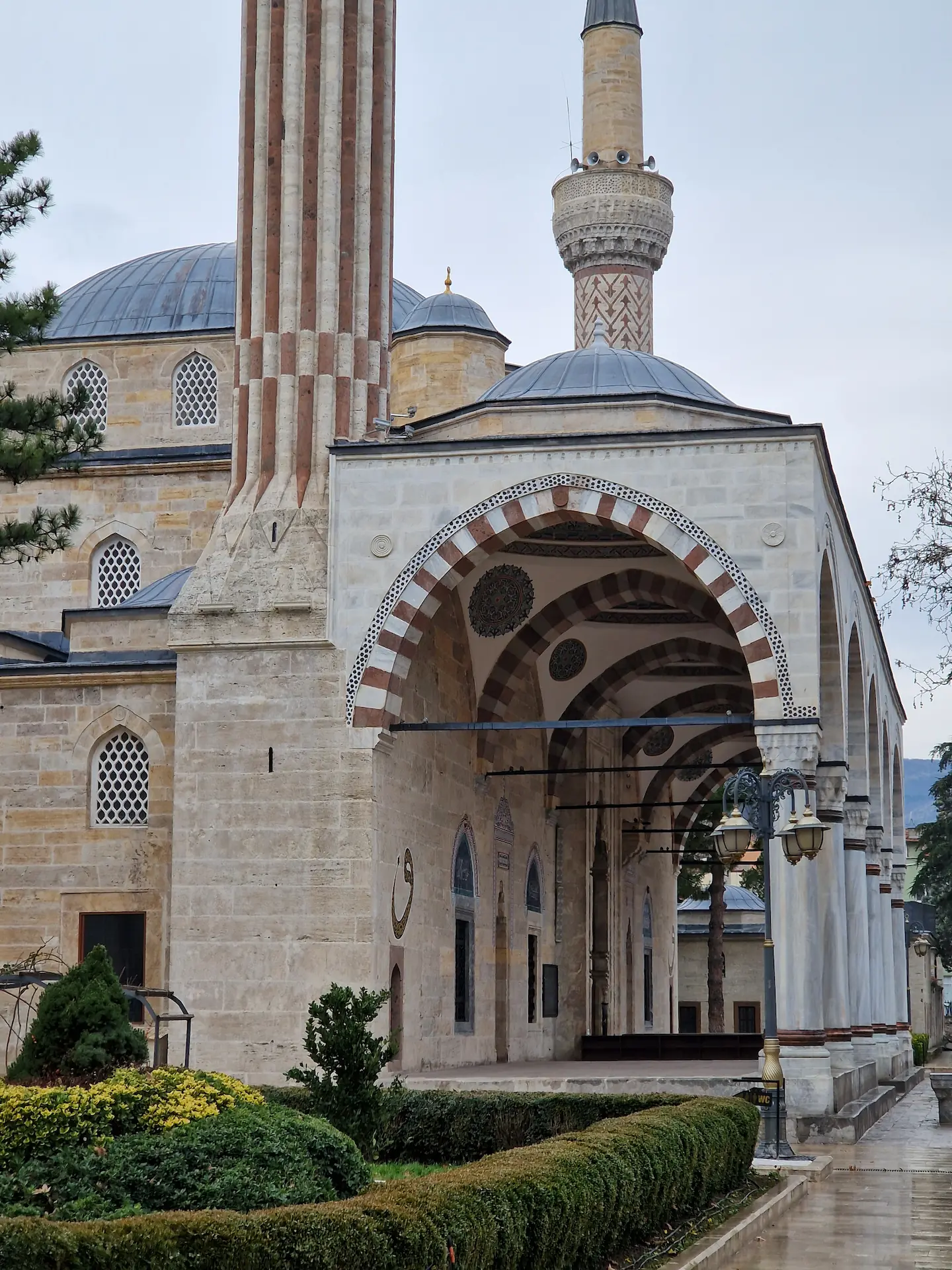 La mosquée d'Amasya vue de côté
