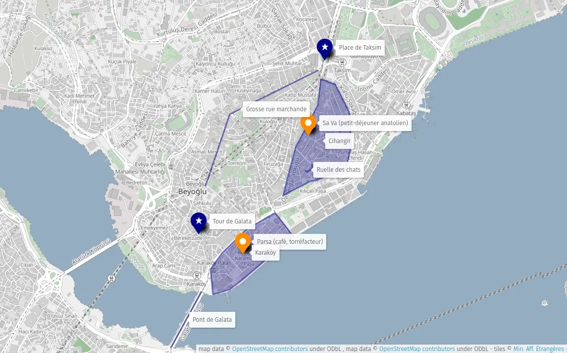 Aller à notre carte d'Istanbul sur uMap. L'image montre le quartier de Beyoğlu sur la carte, des lieux et zones qu'on décrit ci-dessous sont mis en évidence.